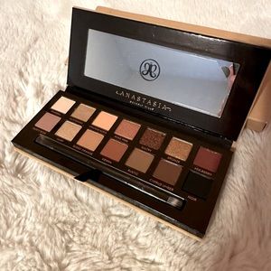 Anastasia Beverly Hills Soft Glam Eyeshadow Palette